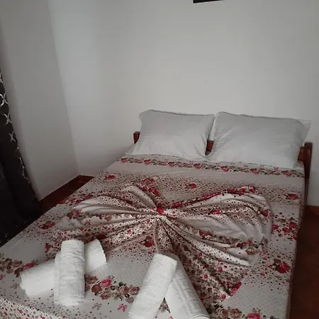 Haderi Alloggio in famiglia Gjirokastër